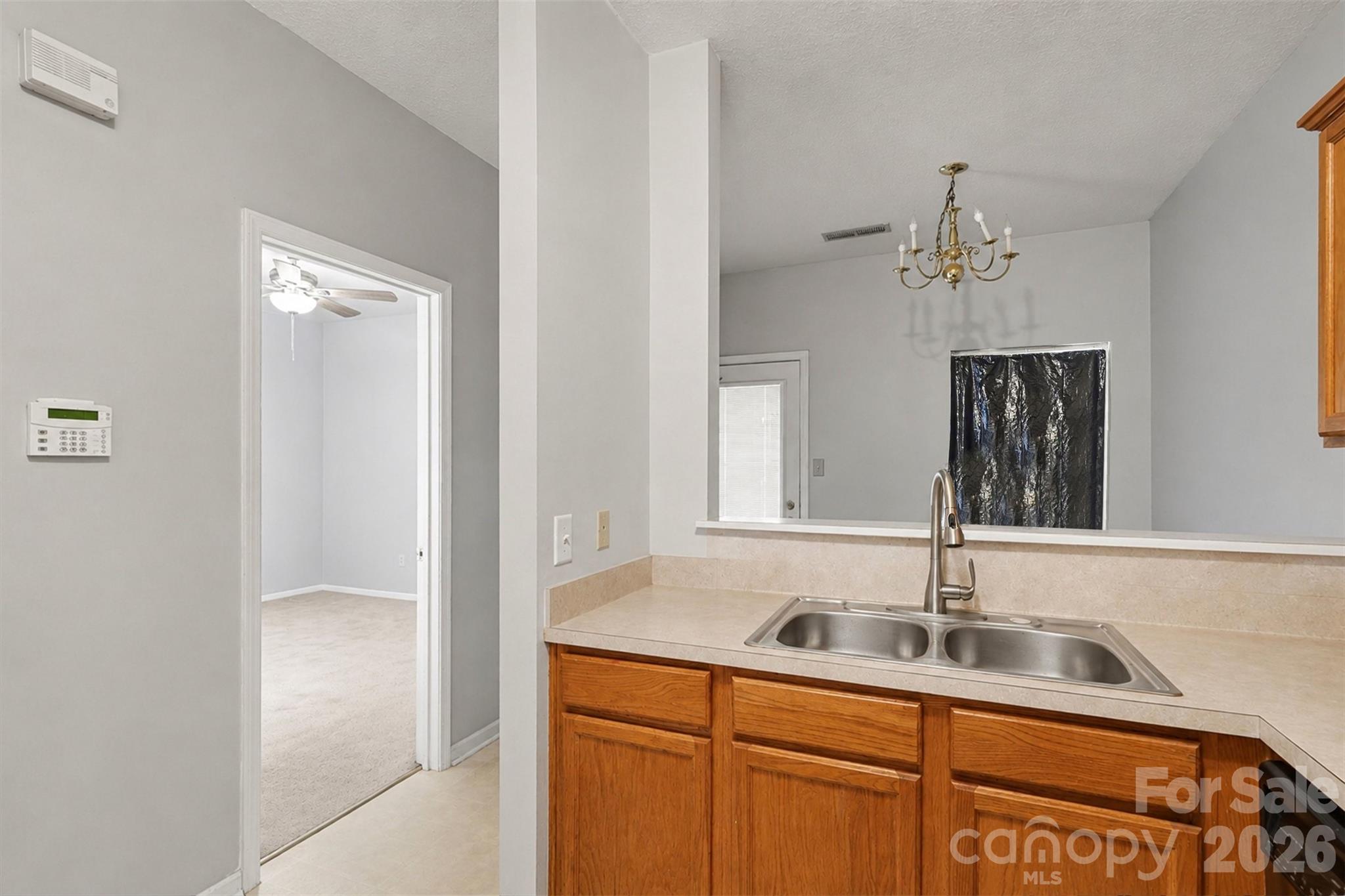2729 Meadow Knoll Drive Property Photo 16