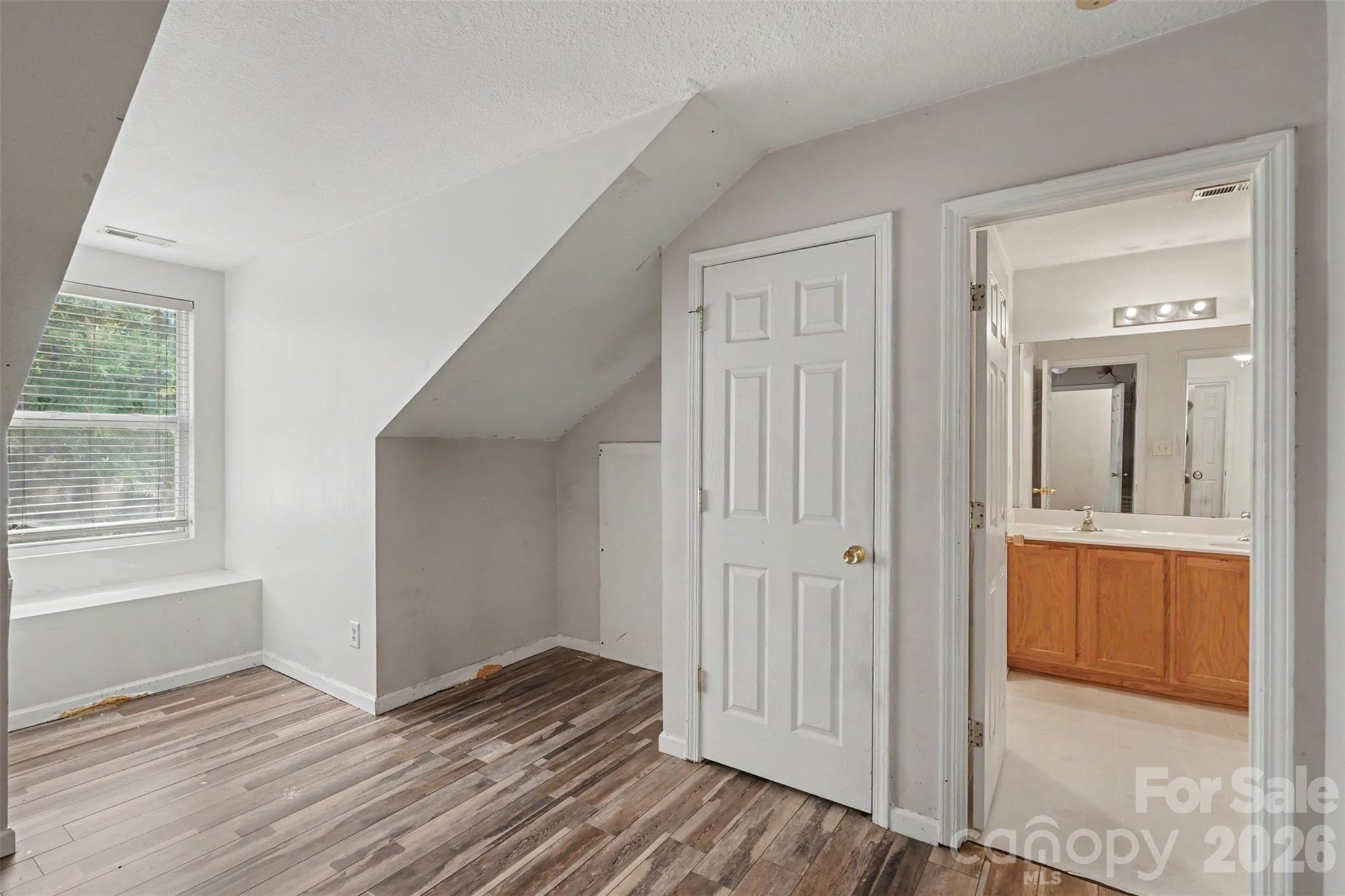 2729 Meadow Knoll Drive Property Photo 25