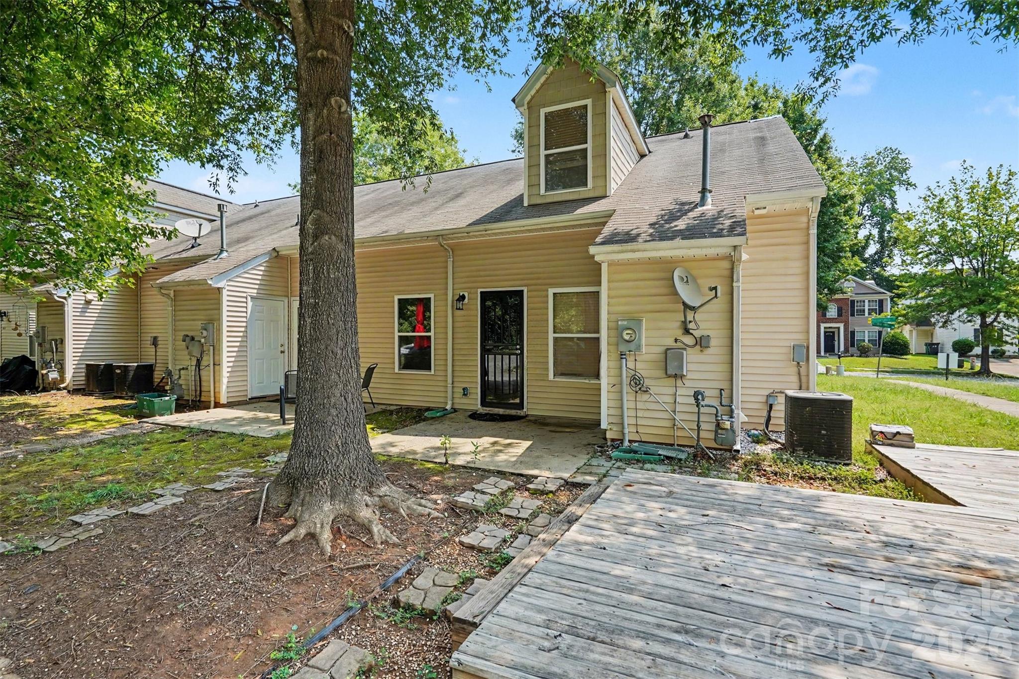 2729 Meadow Knoll Drive Property Photo 30