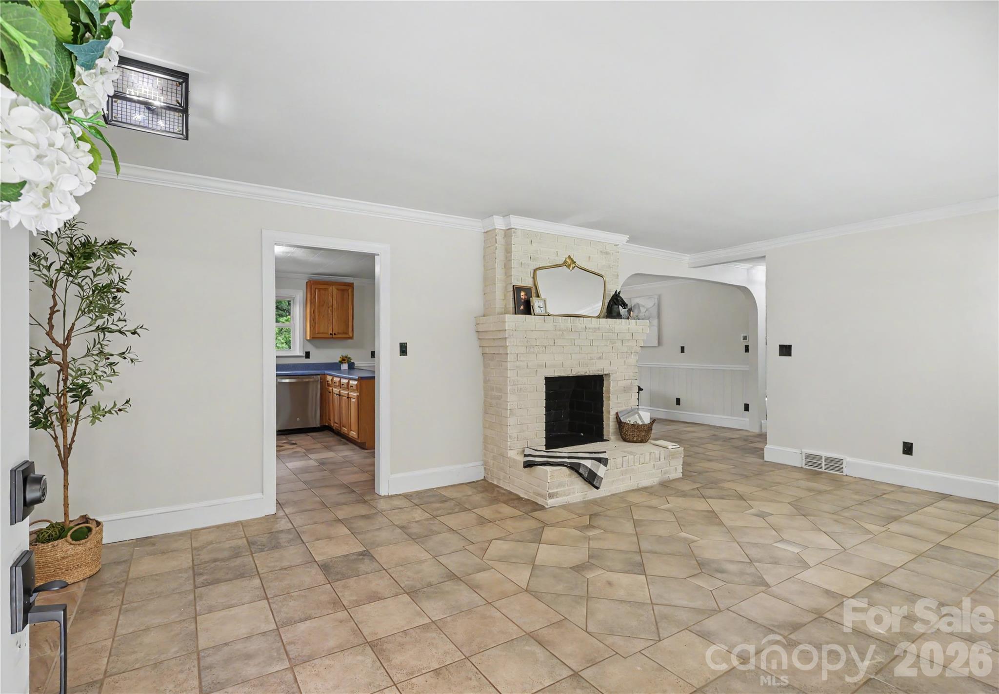 163 Madison Avenue Property Photo 4