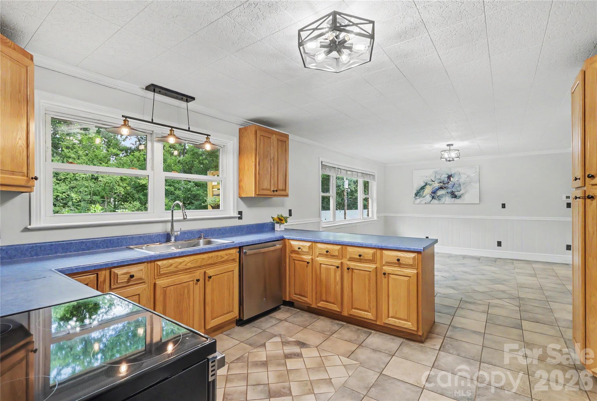 163 Madison Avenue Property Photo 13