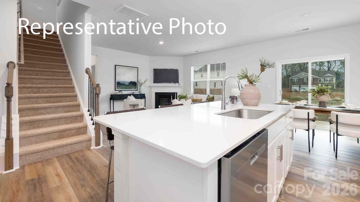 509 Blackpool Court Property Photo 9