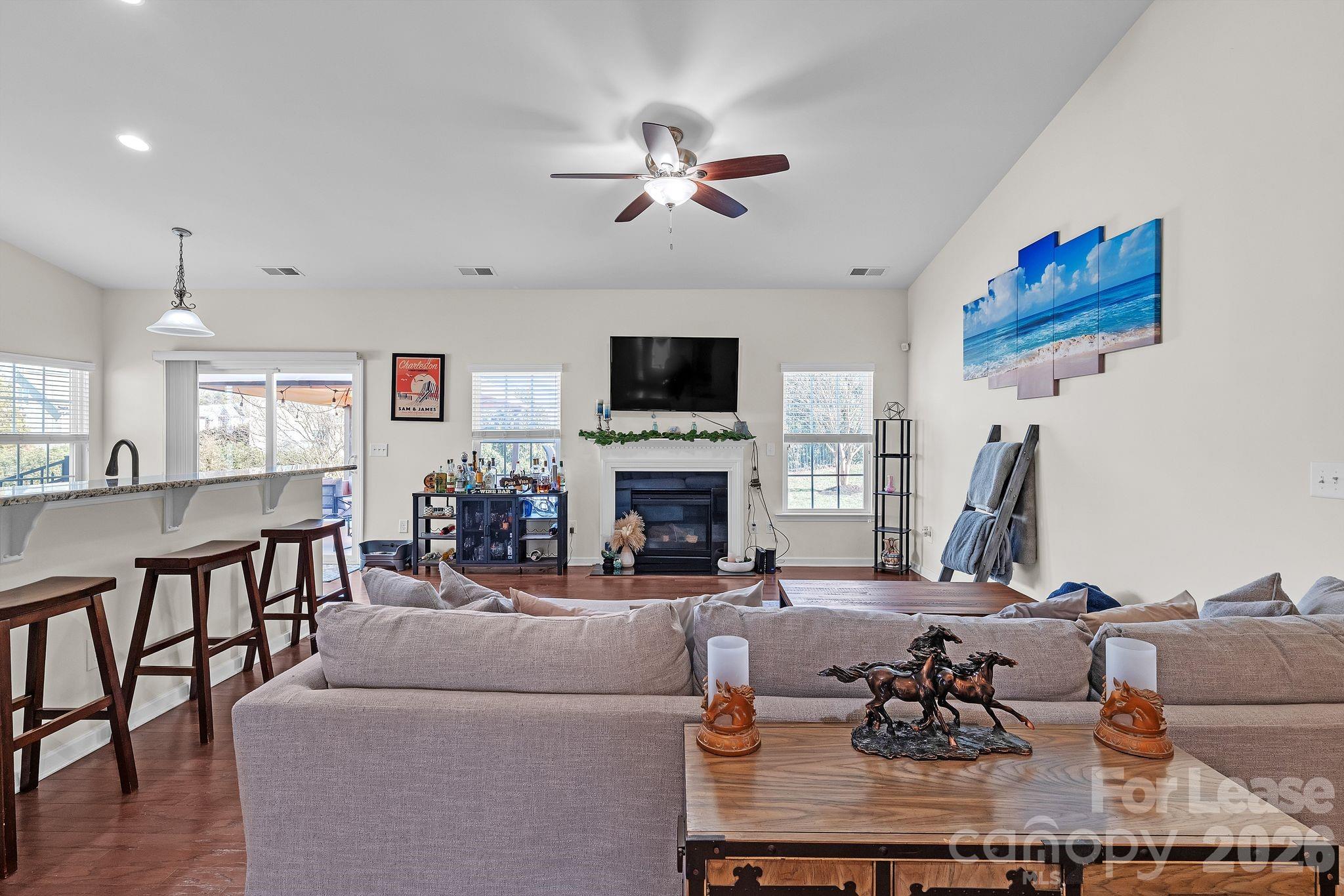 5826 Castlecove Road Property Photo 3