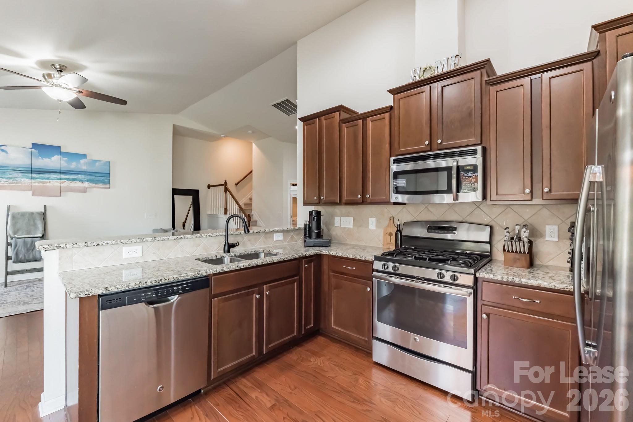 5826 Castlecove Road Property Photo 7