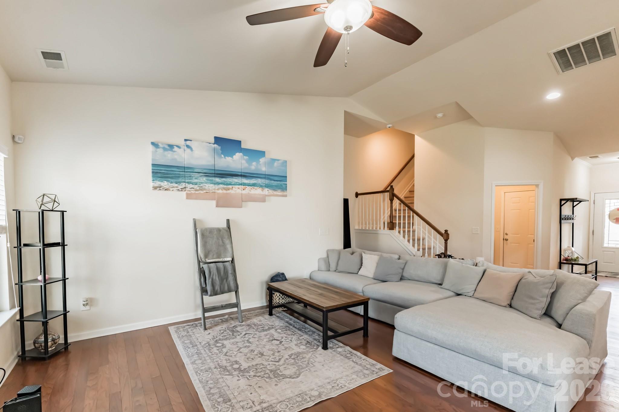 5826 Castlecove Road Property Photo 12
