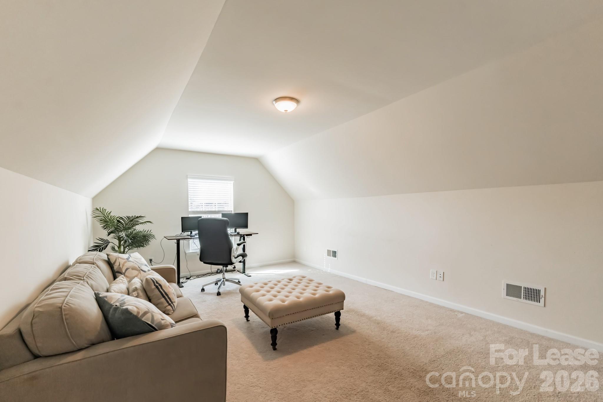 5826 Castlecove Road Property Photo 23
