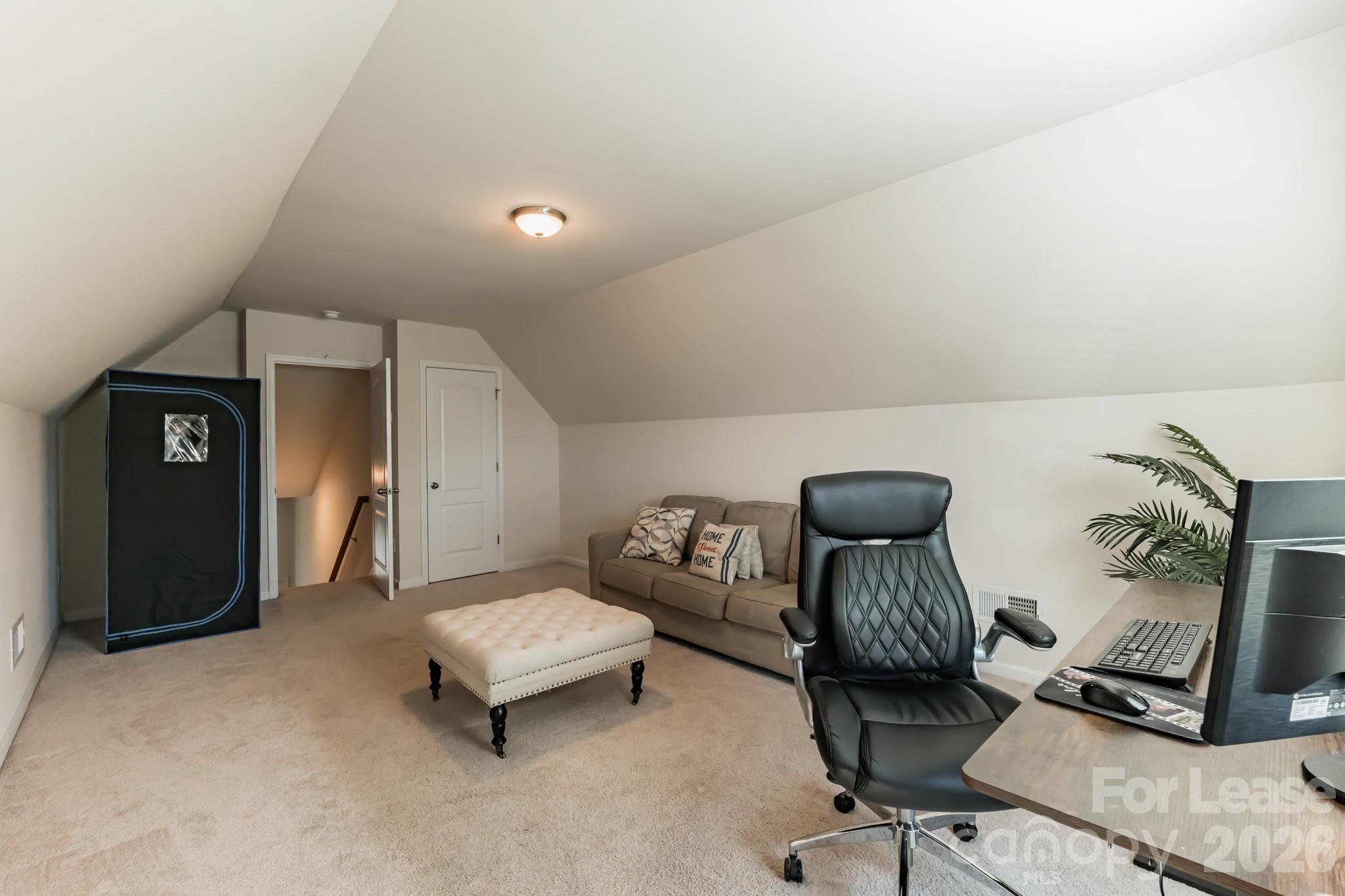 5826 Castlecove Road Property Photo 24