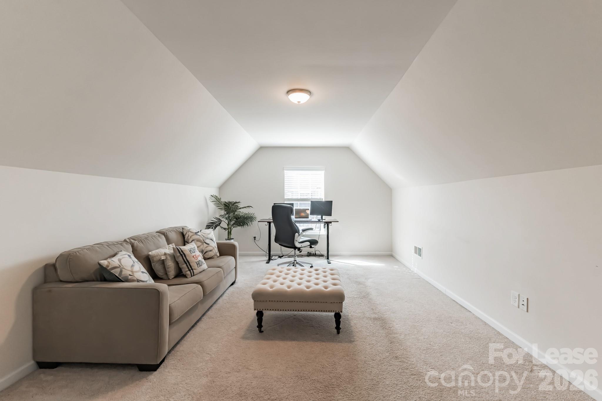 5826 Castlecove Road Property Photo 31