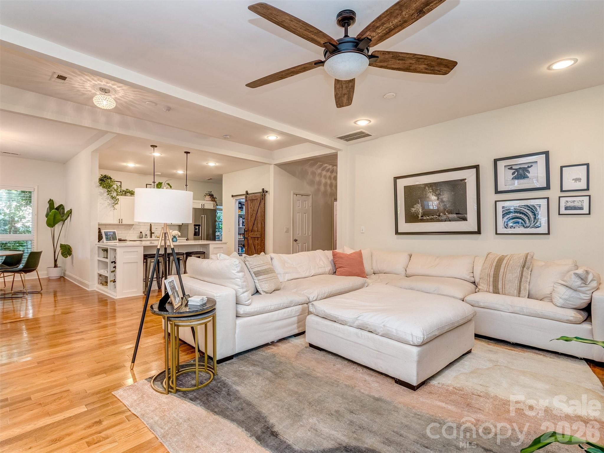 1221 Kennon Street Property Photo 7