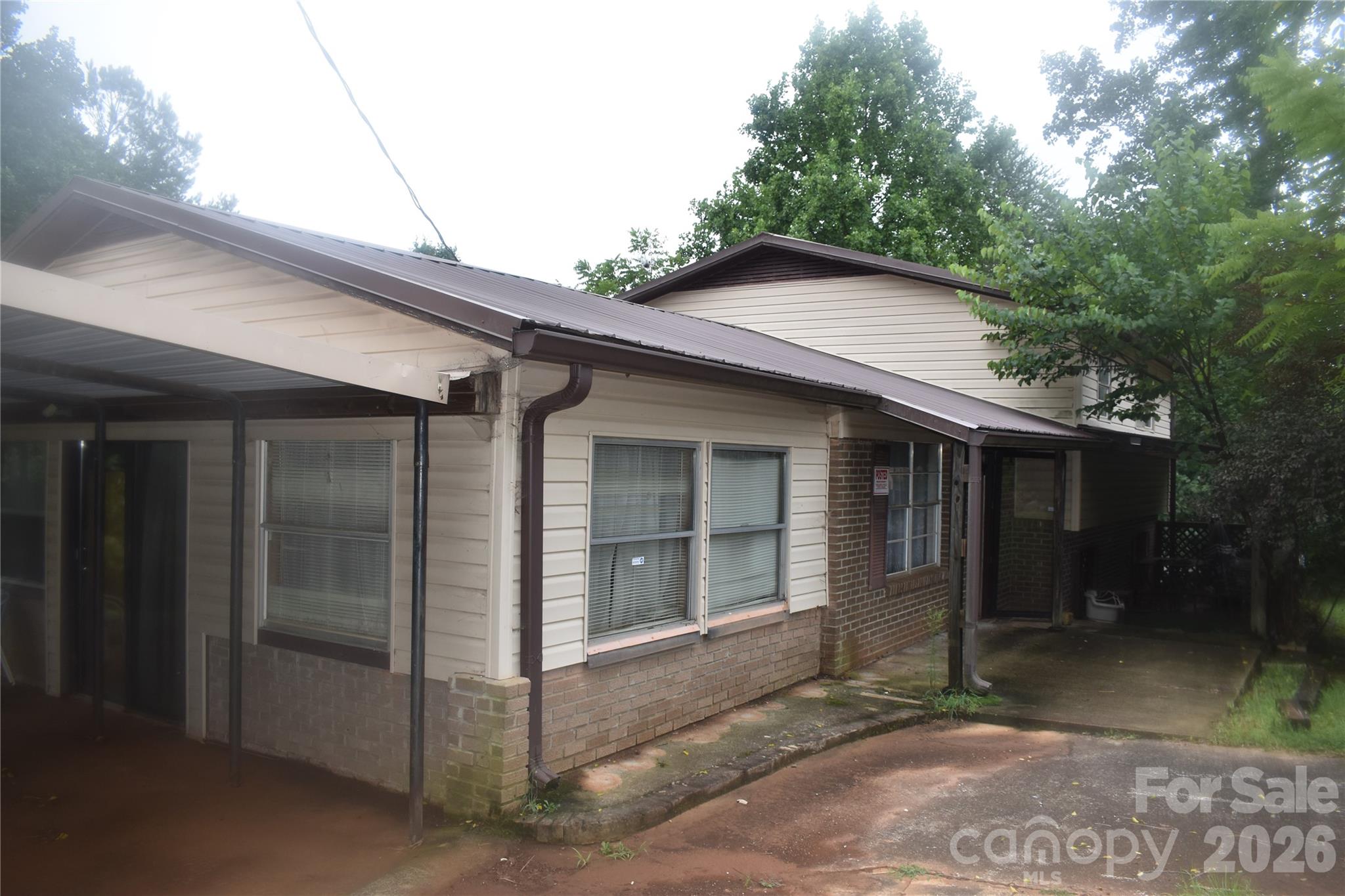115 Weeks Road Property Photo 1