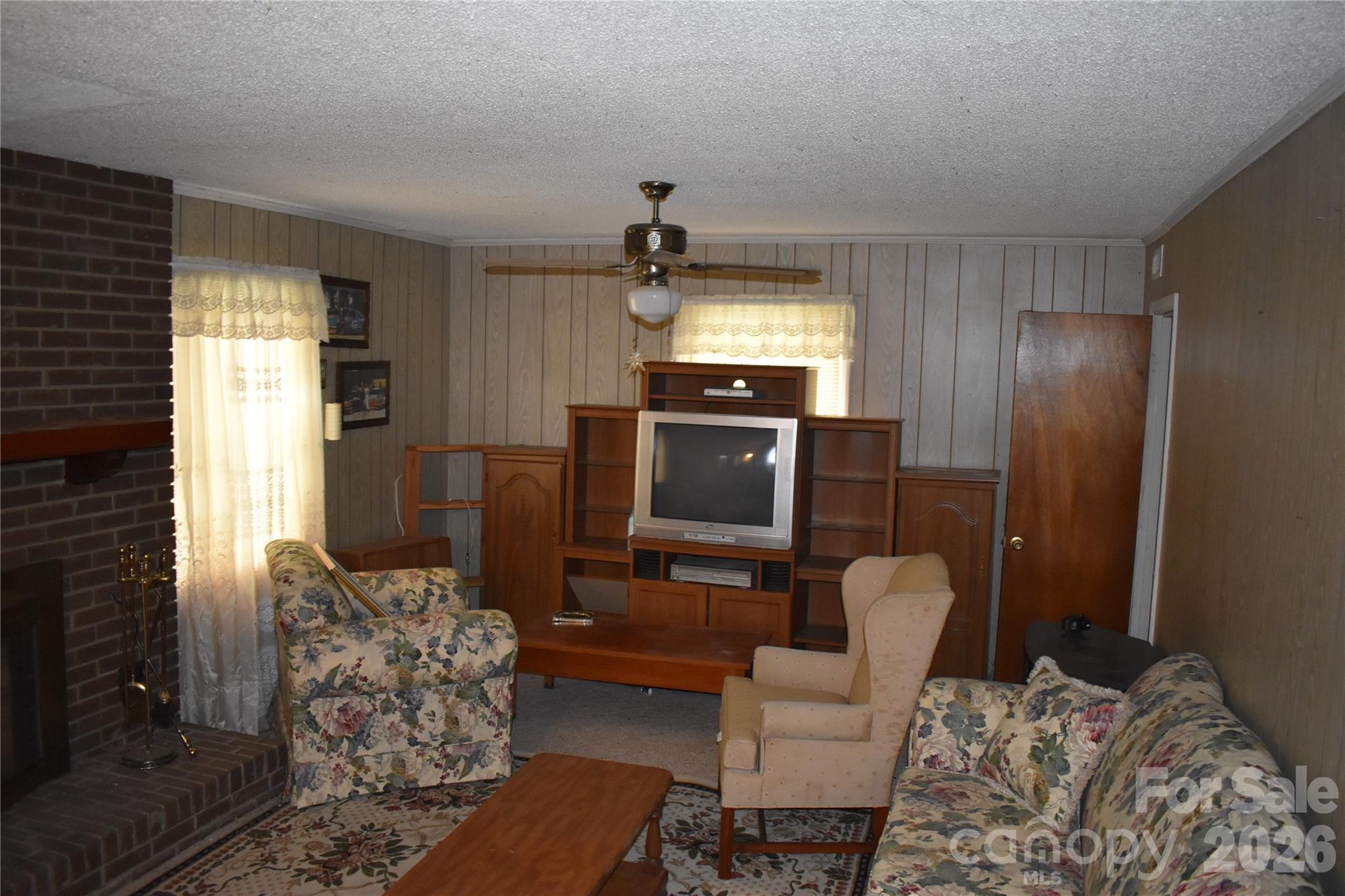 115 Weeks Road Property Photo 8