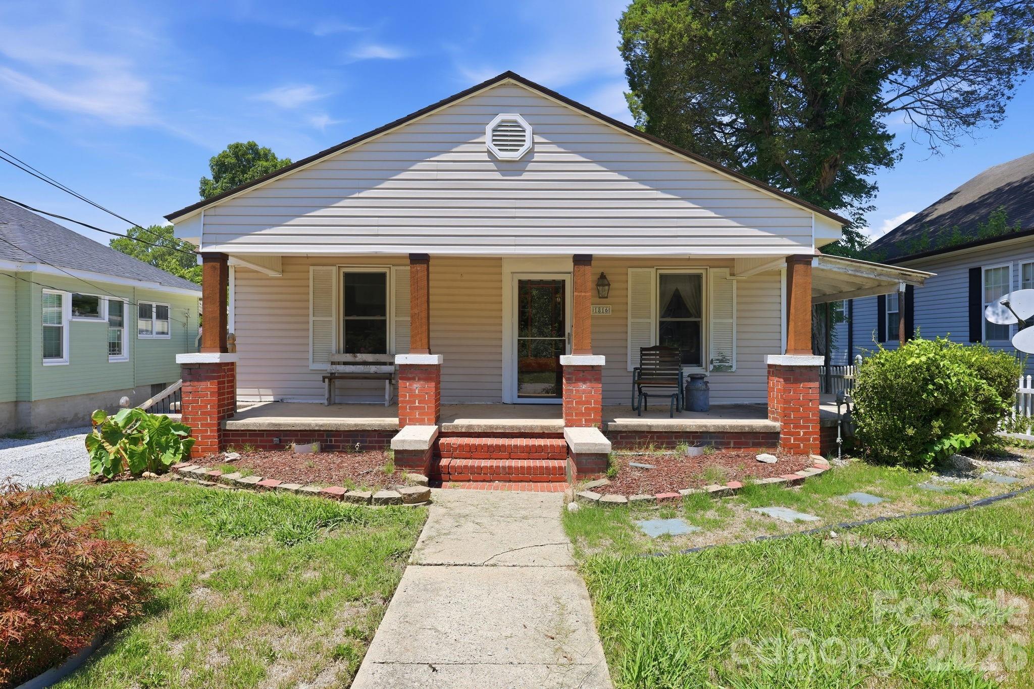 1816 2nd Street Property Photo 2