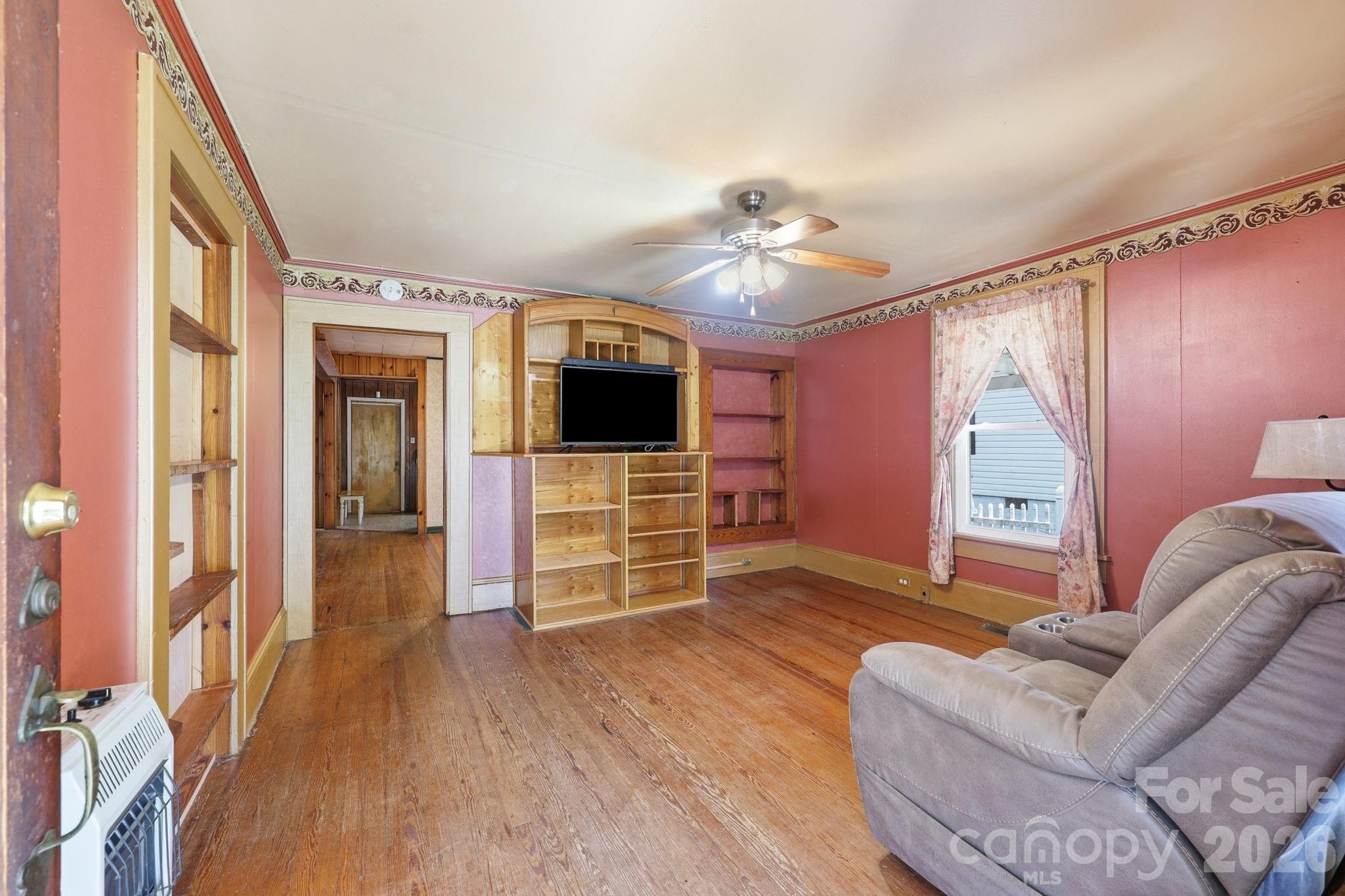 1816 2nd Street Property Photo 3