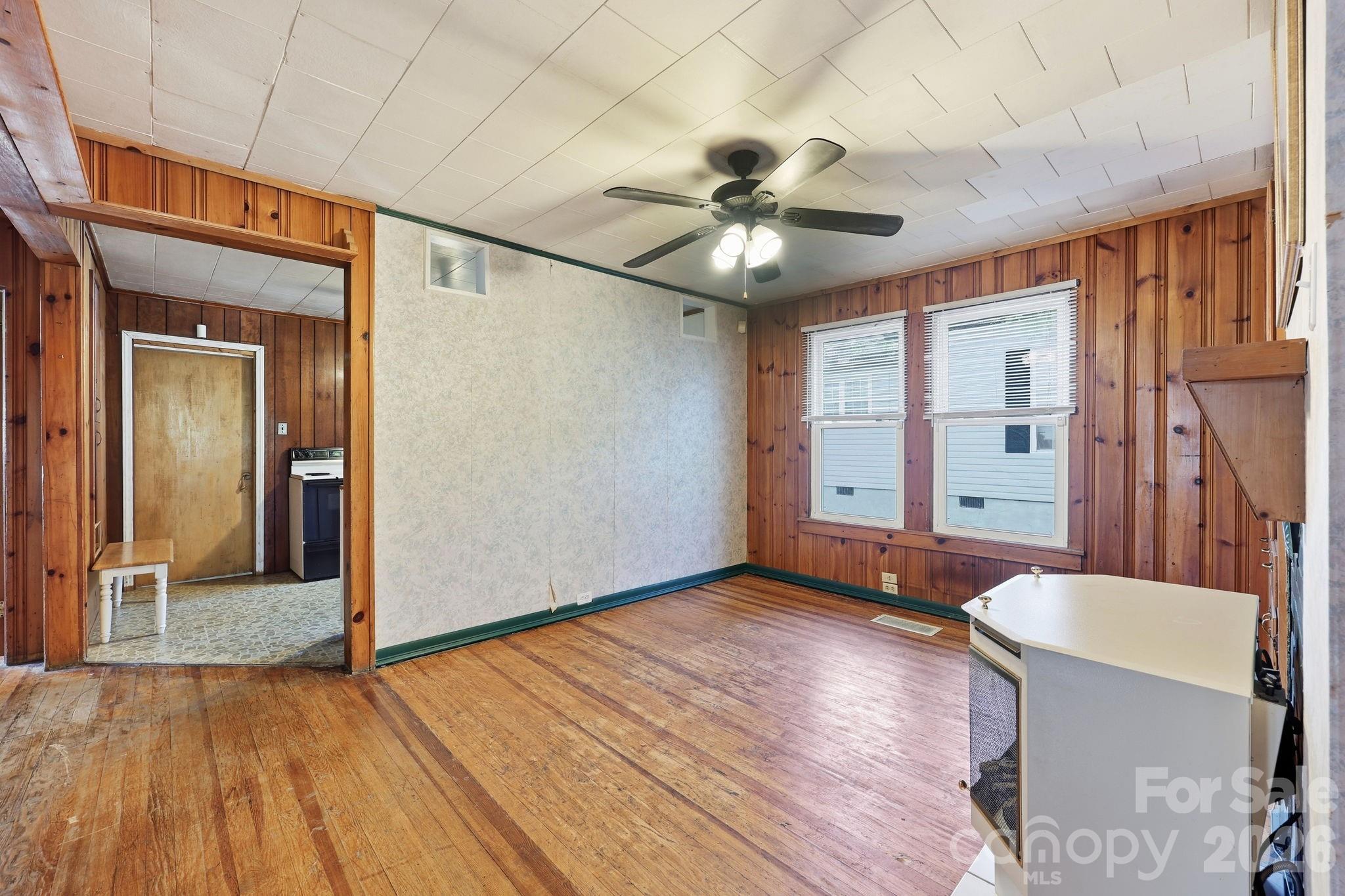 1816 2nd Street Property Photo 6