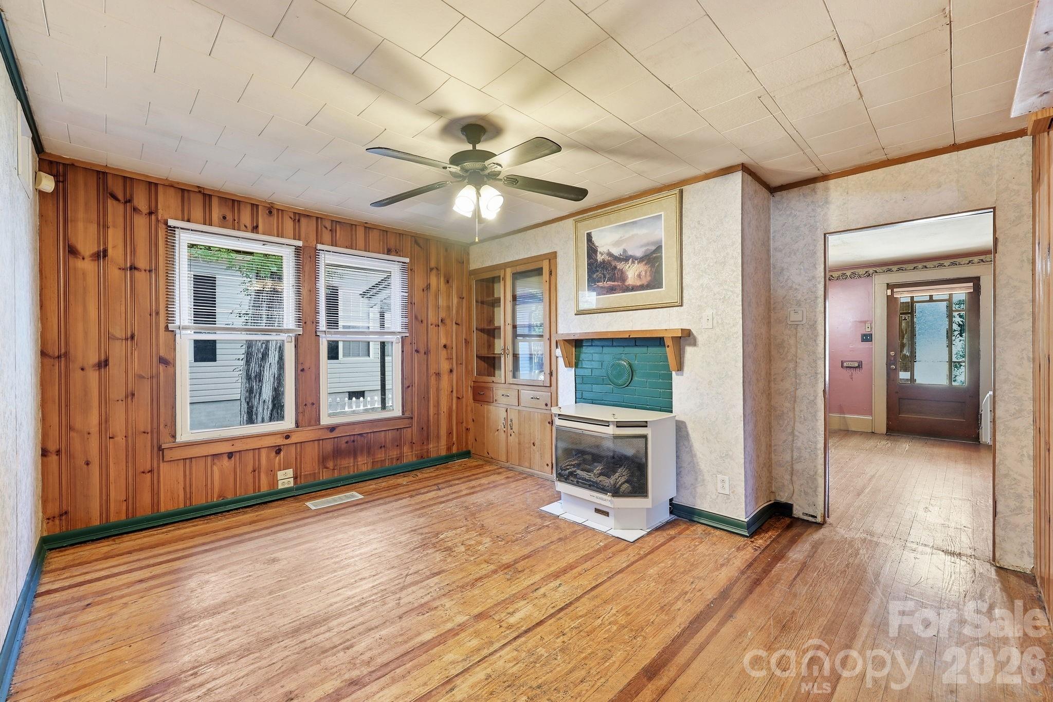 1816 2nd Street Property Photo 7