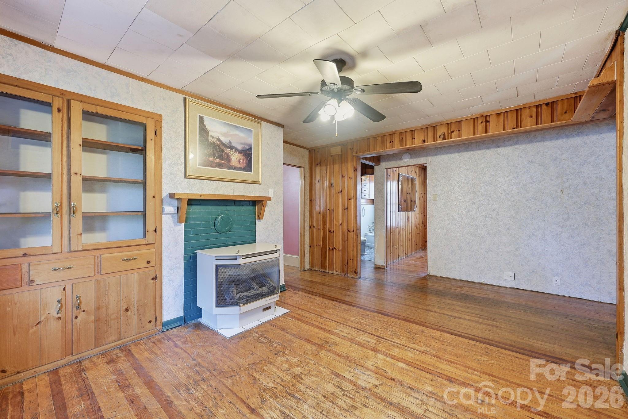 1816 2nd Street Property Photo 9