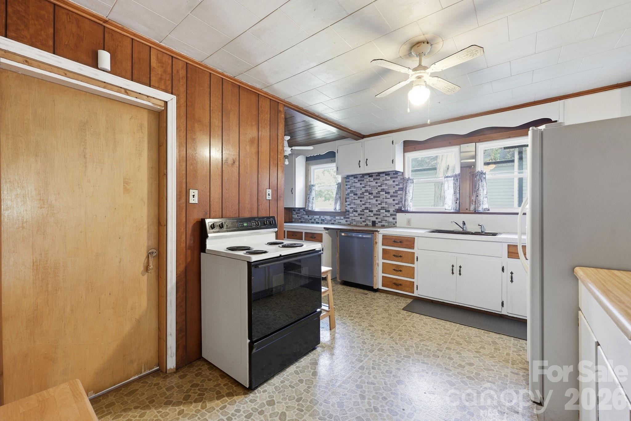 1816 2nd Street Property Photo 13