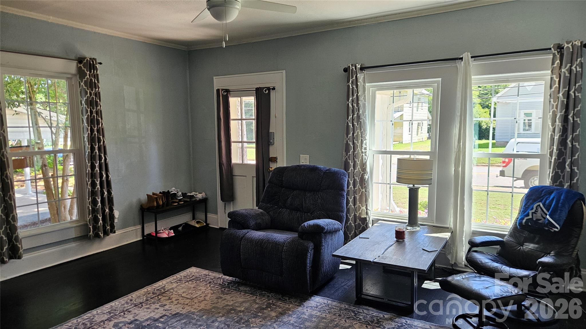 607 3rd Street Property Photo 4