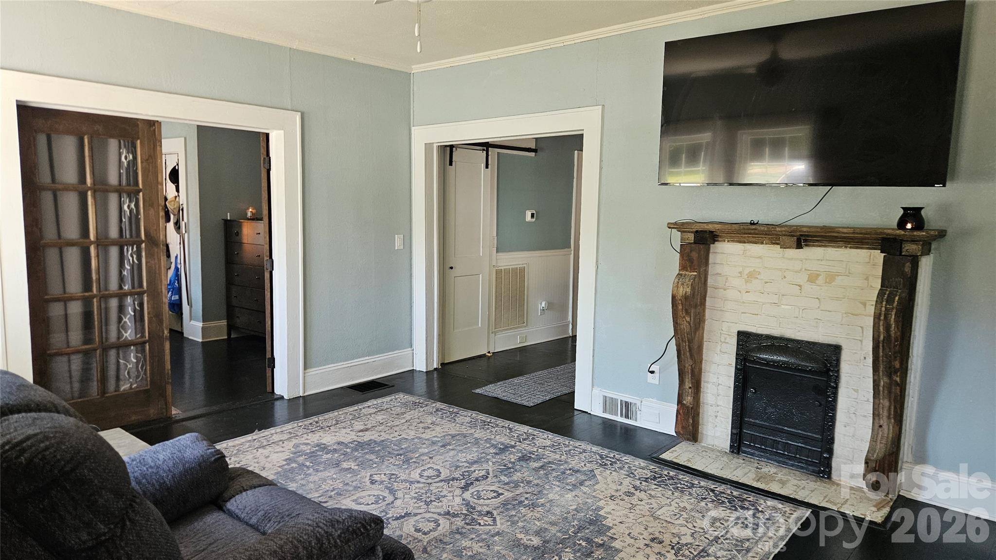 607 3rd Street Property Photo 5