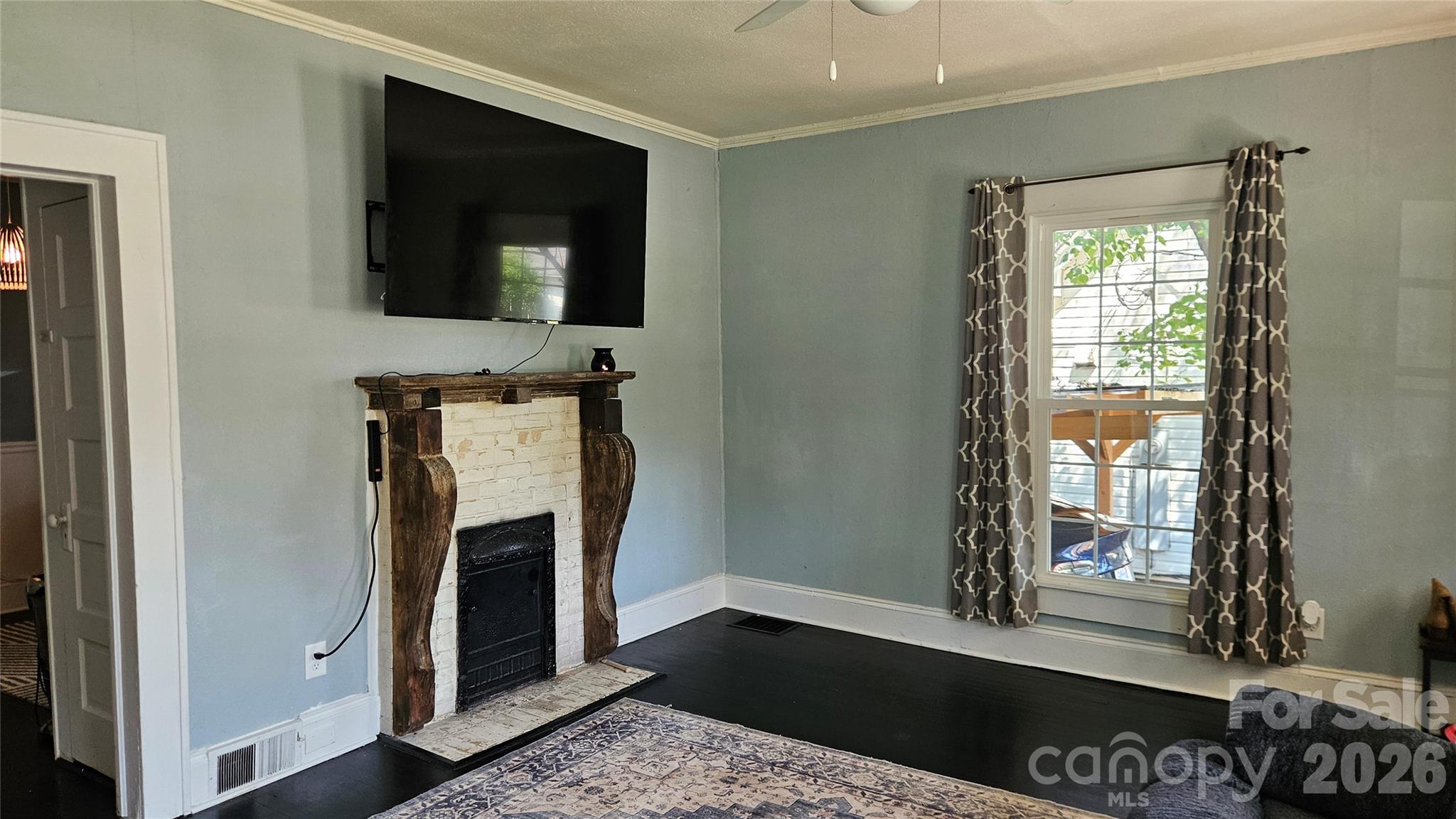 607 3rd Street Property Photo 6