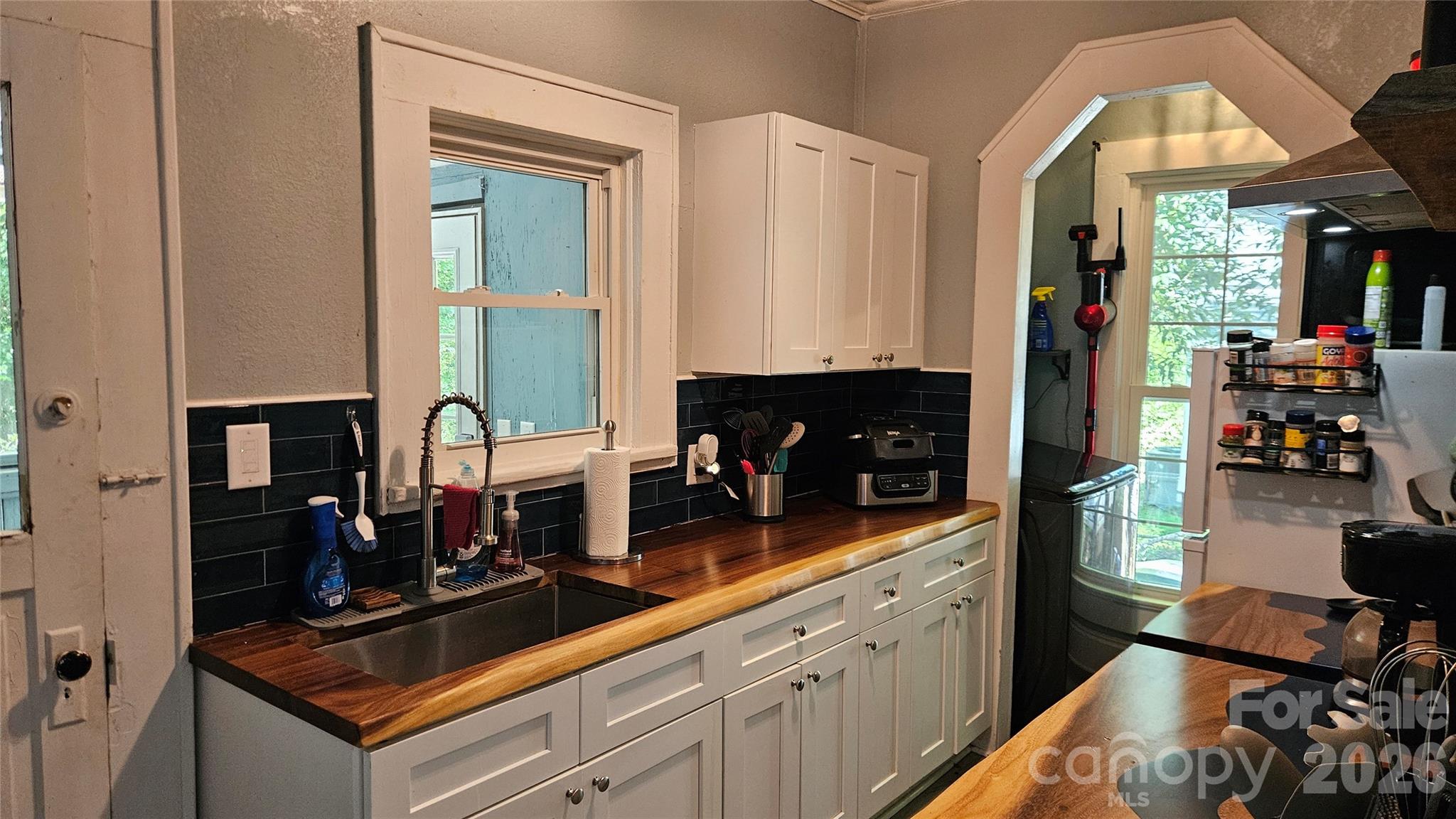 607 3rd Street Property Photo 7