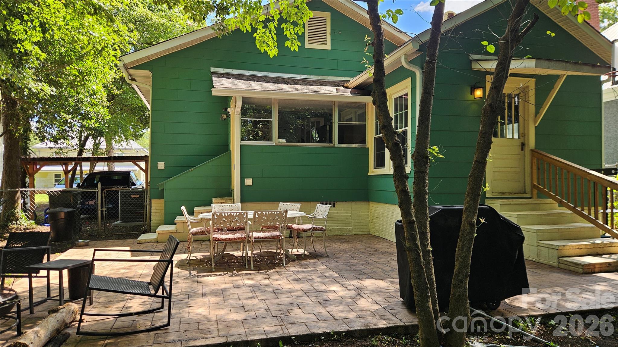 607 3rd Street Property Photo 11