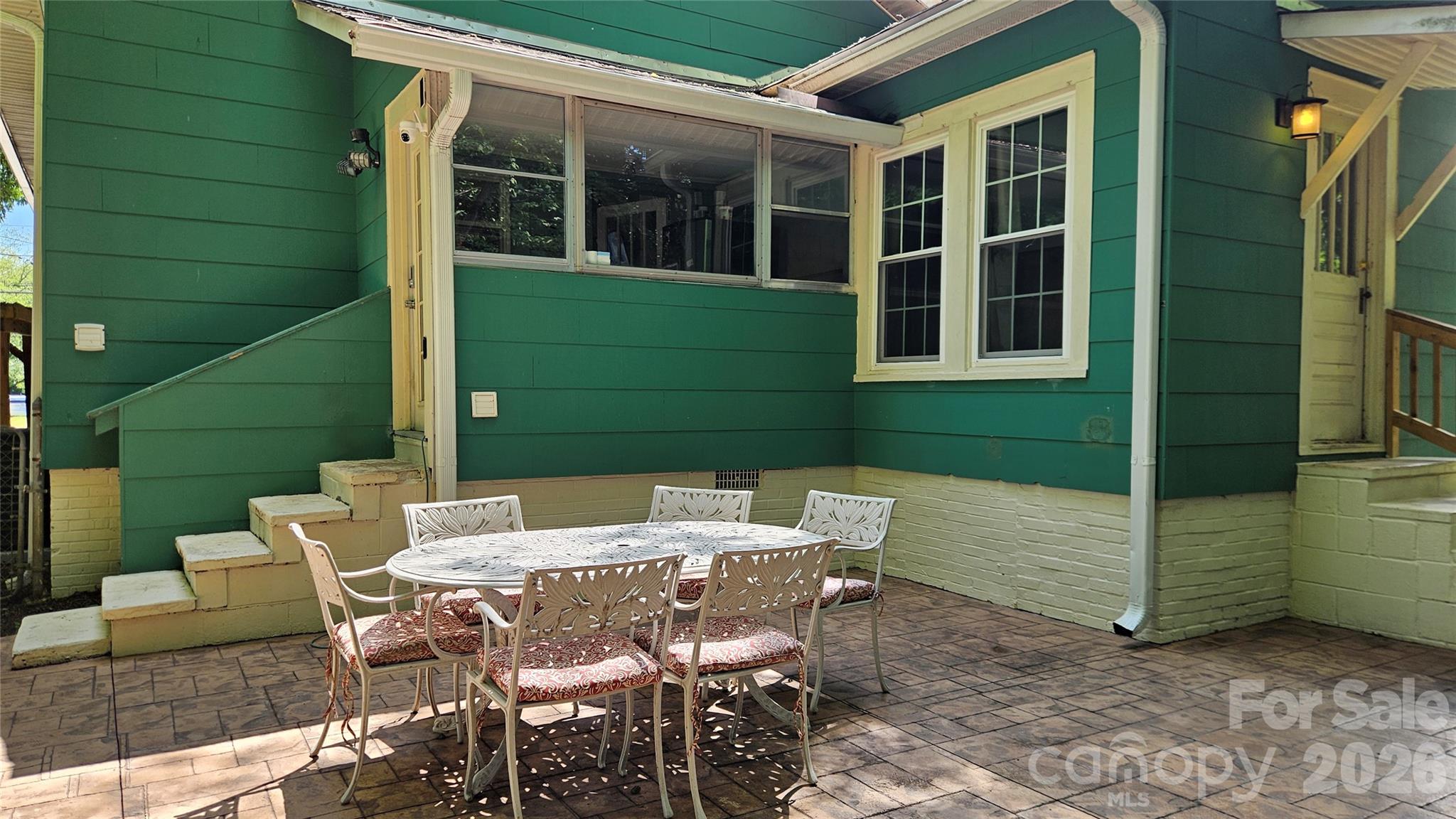 607 3rd Street Property Photo 12