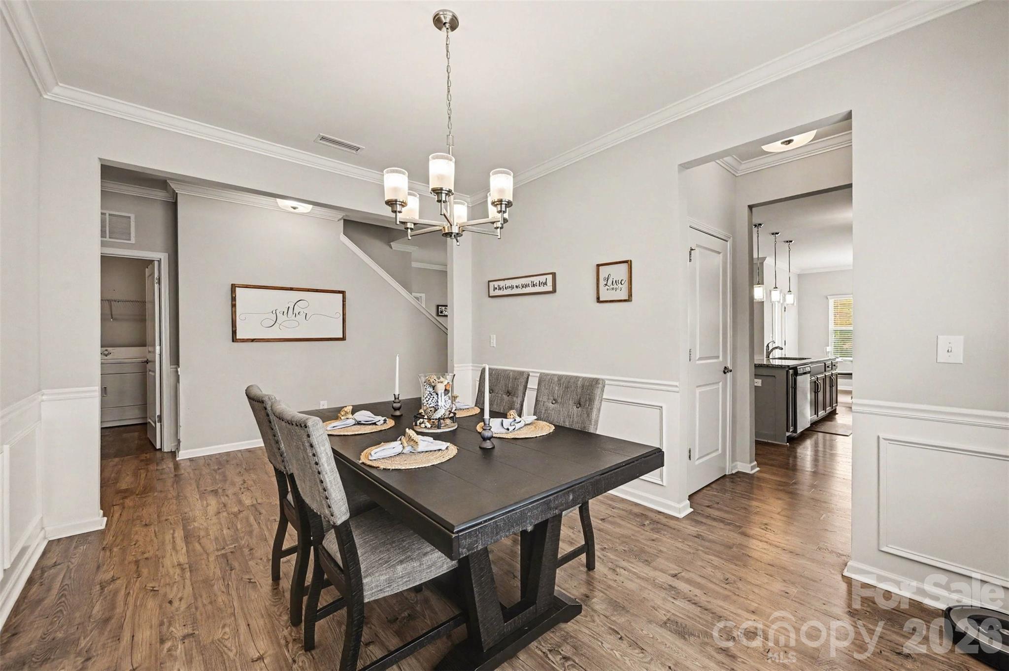 2316 Celandine Way Property Photo 4