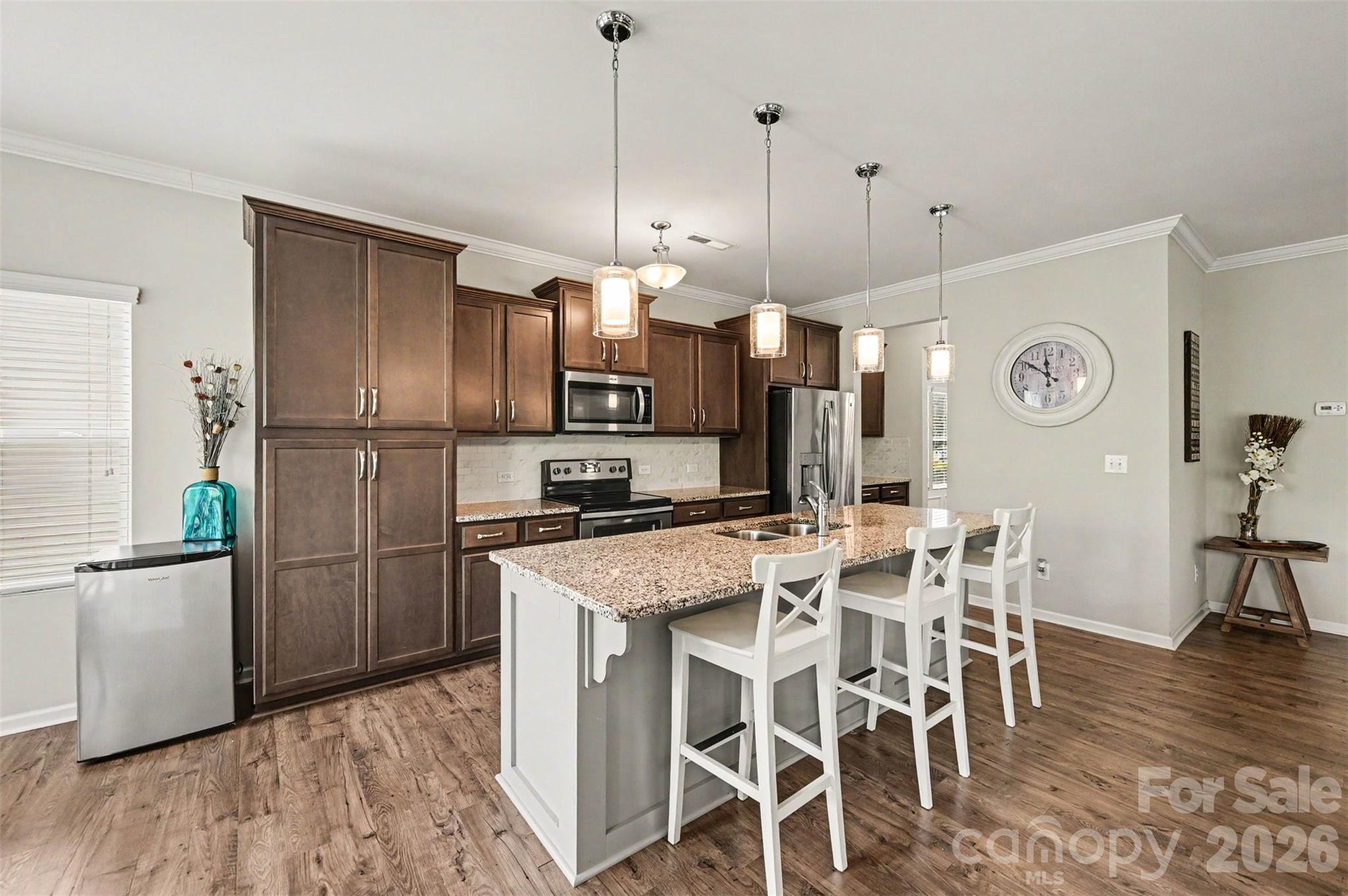 2316 Celandine Way Property Photo 8