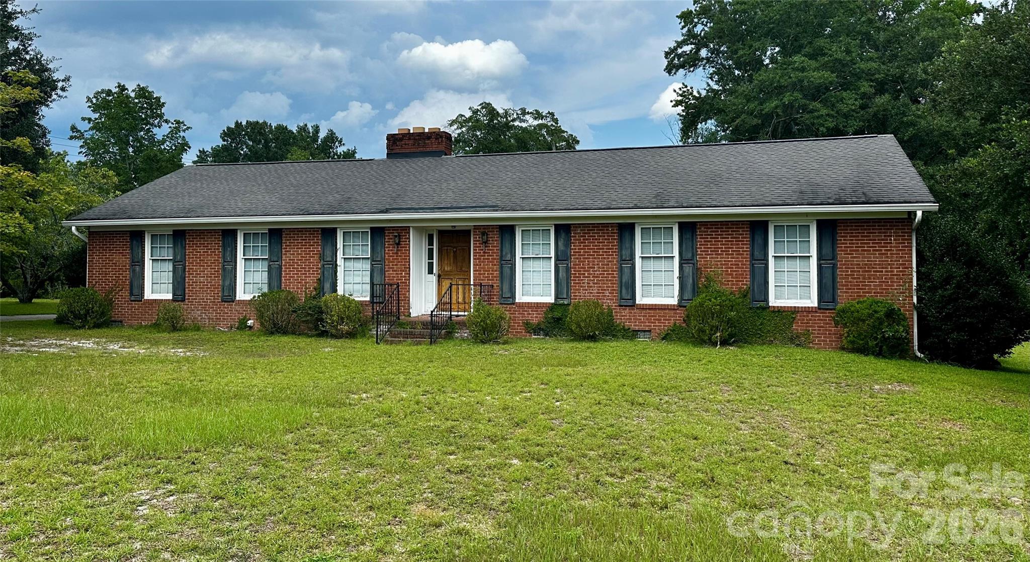 401 S Hickory Street Property Photo 1