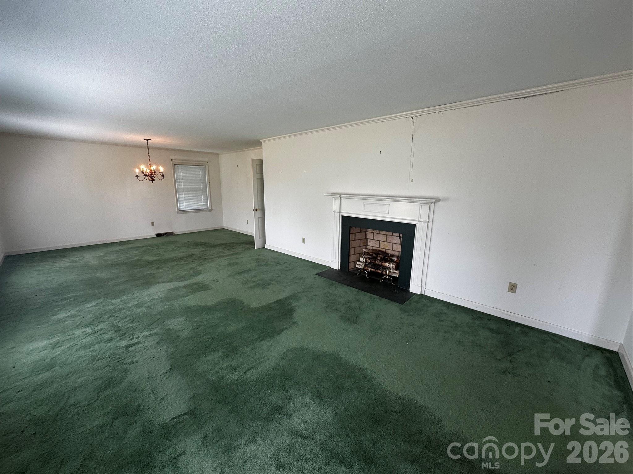 401 S Hickory Street Property Photo 7