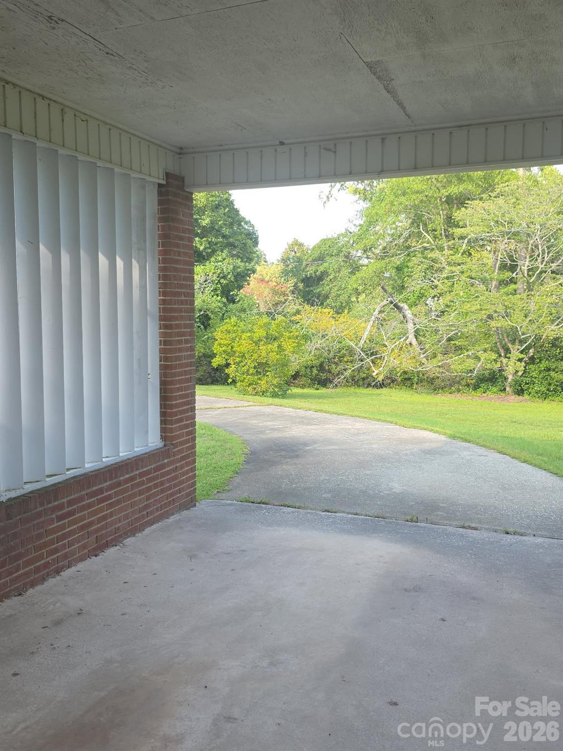 401 S Hickory Street Property Photo 21