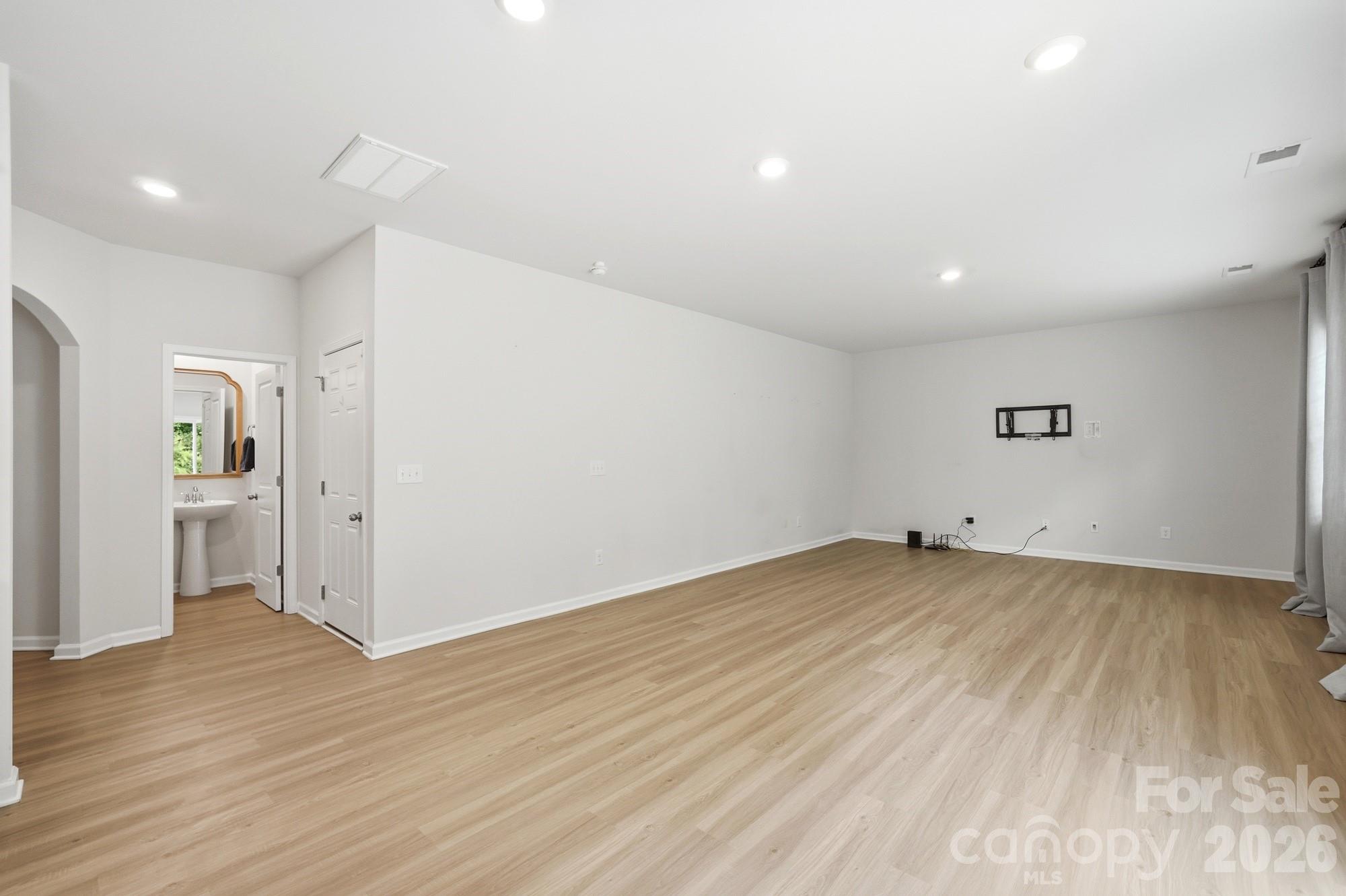 3348 Laurel Oak Lane Property Photo 10
