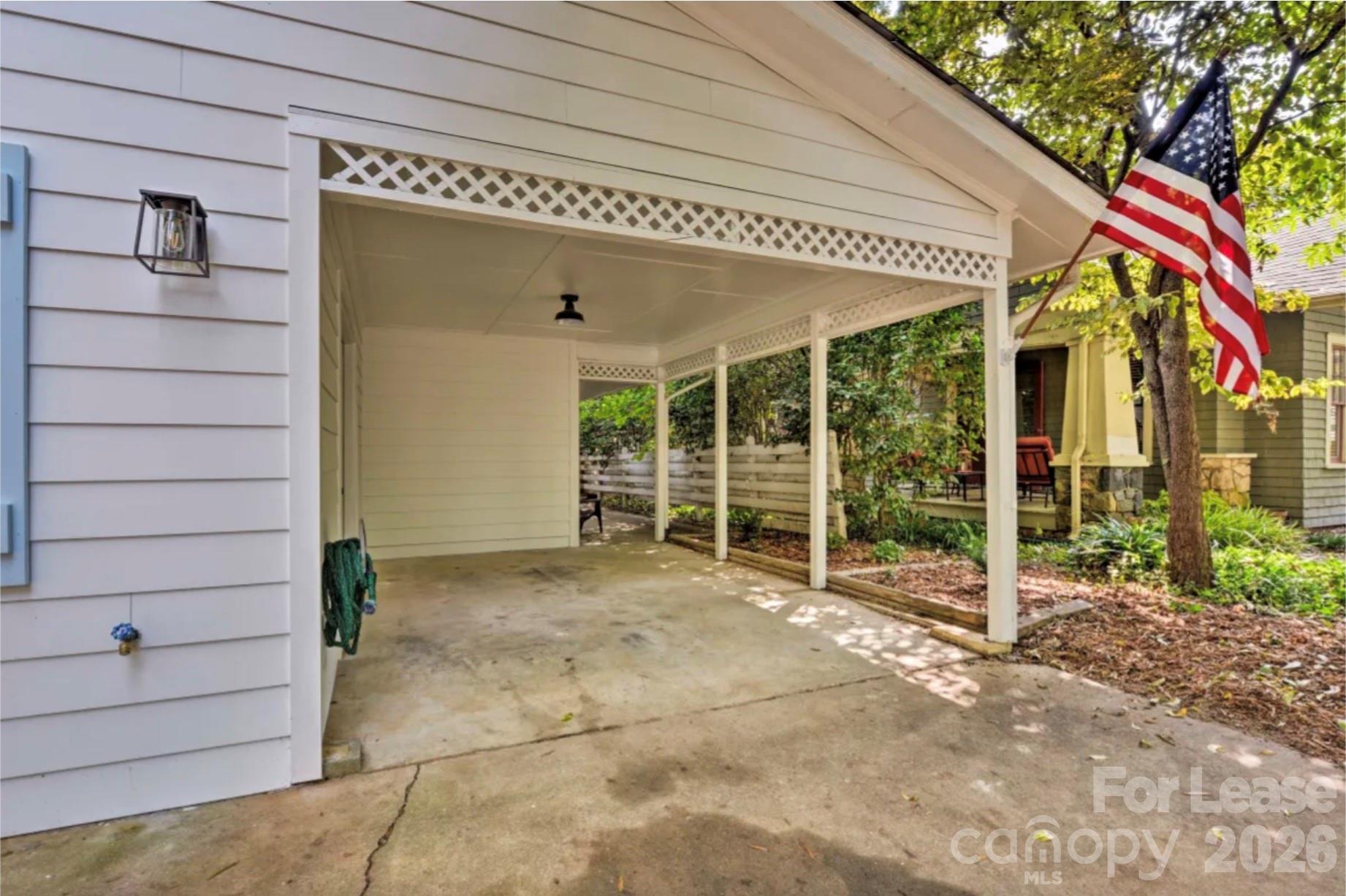 2113 Charlotte Drive Property Photo 8