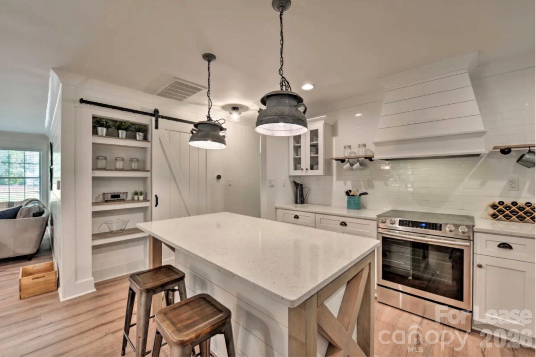 2113 Charlotte Drive Property Photo 16