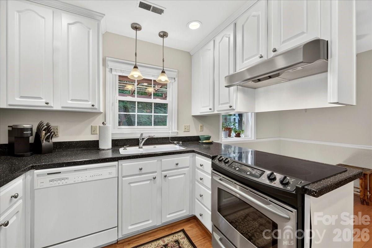 2703 Bremer Court Property Photo 18