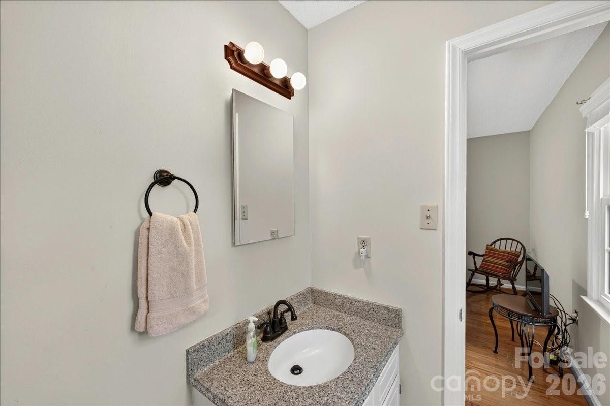 2703 Bremer Court Property Photo 33