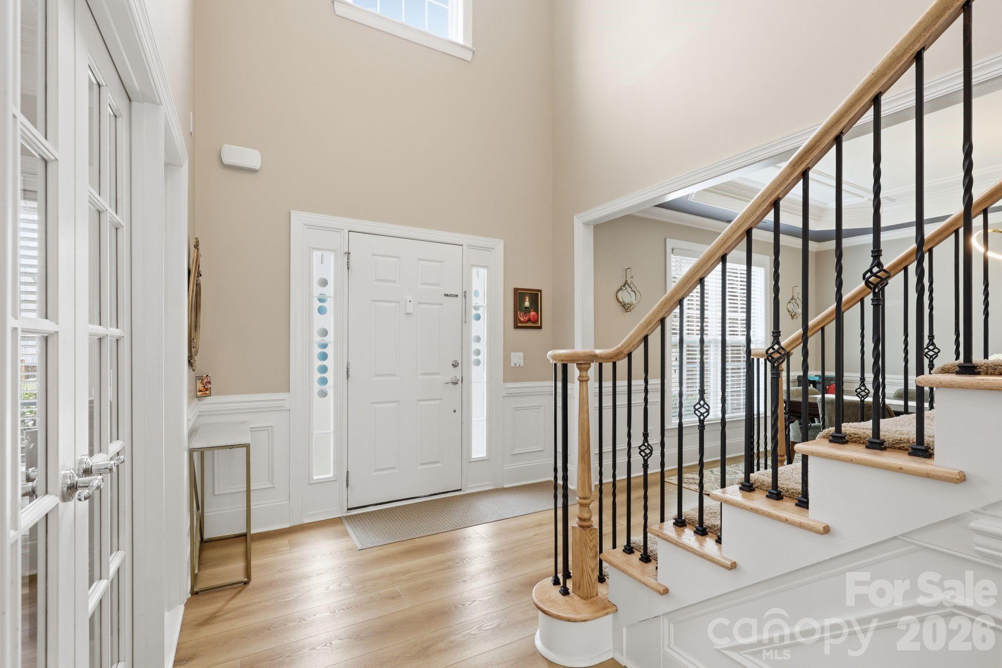 5098 Cressingham Drive Property Photo 4