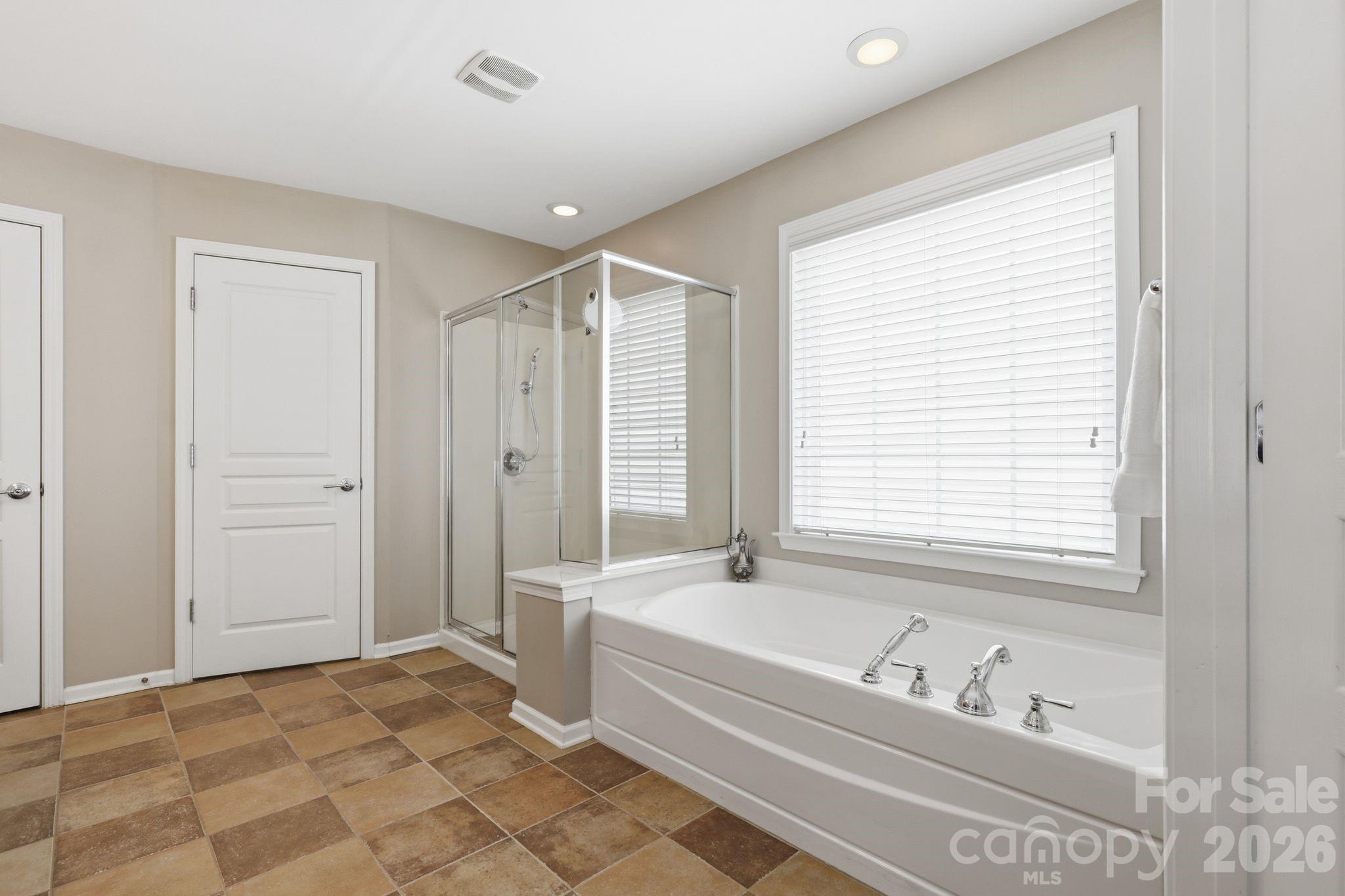 5098 Cressingham Drive Property Photo 22