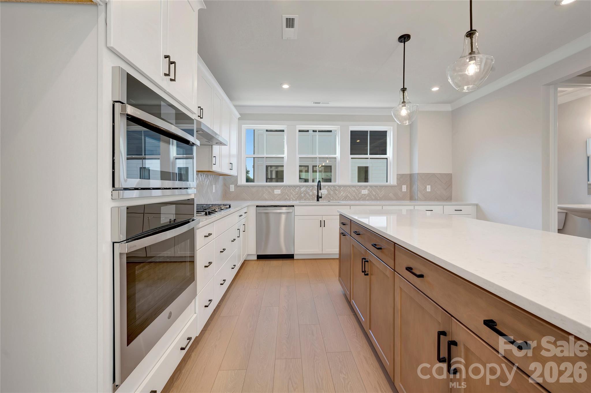 14018 Meera Lane Property Photo 10
