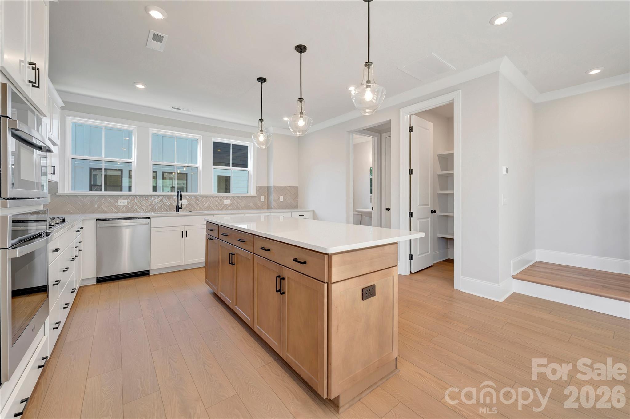14018 Meera Lane Property Photo 13
