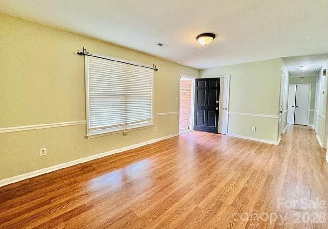 4824 Farm Pond Lane Property Photo 3