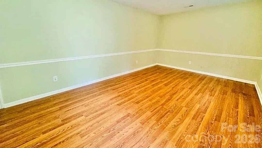 4824 Farm Pond Lane Property Photo 6