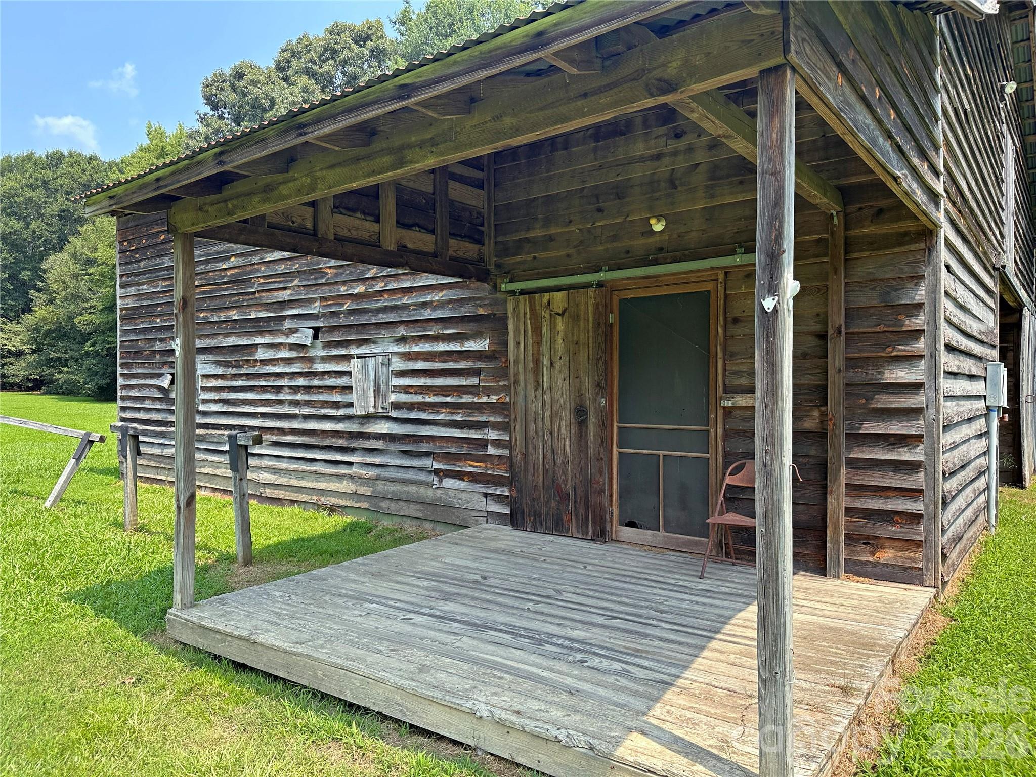 1330 Rosehill Drive Property Photo 3