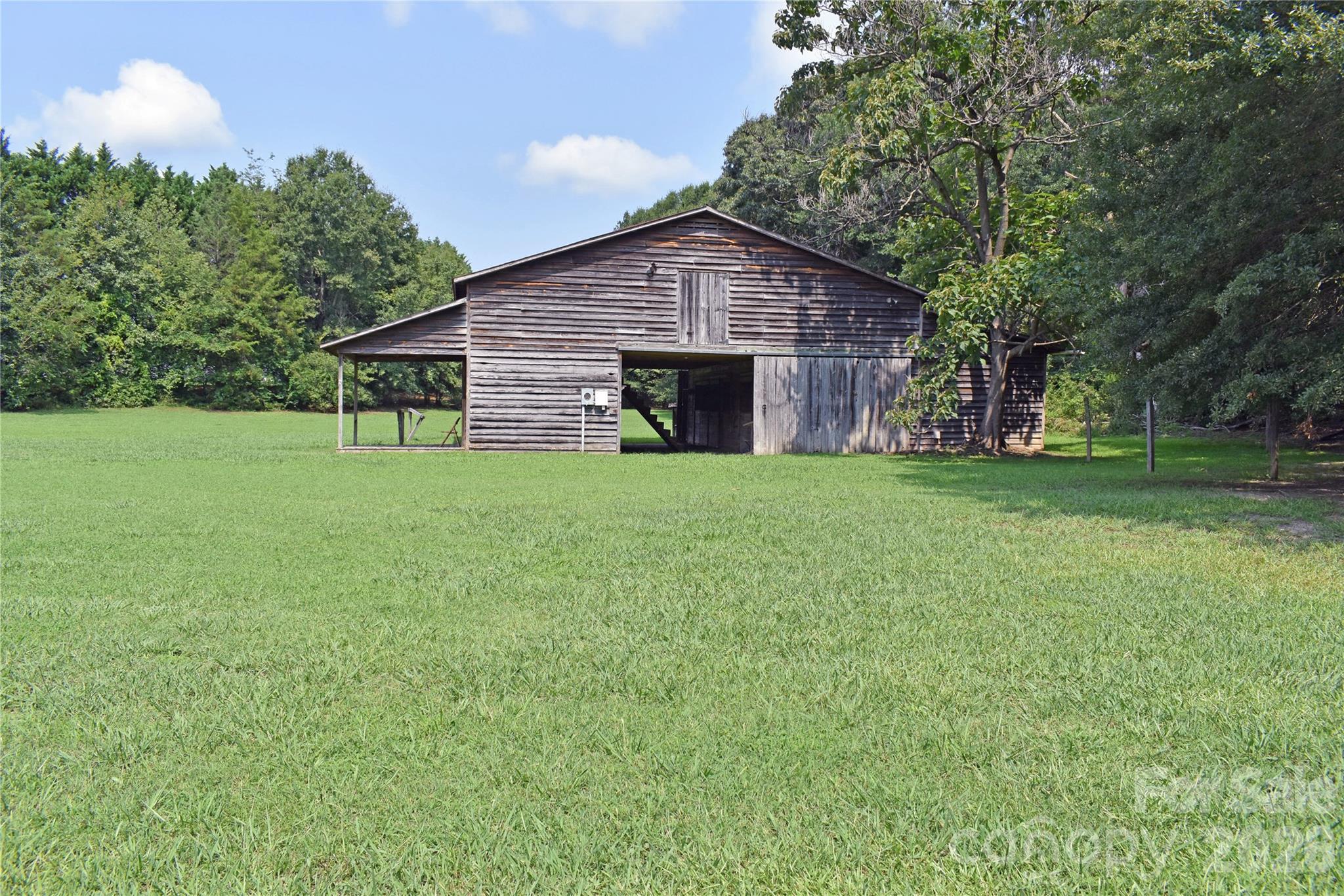 1330 Rosehill Drive Property Photo 14