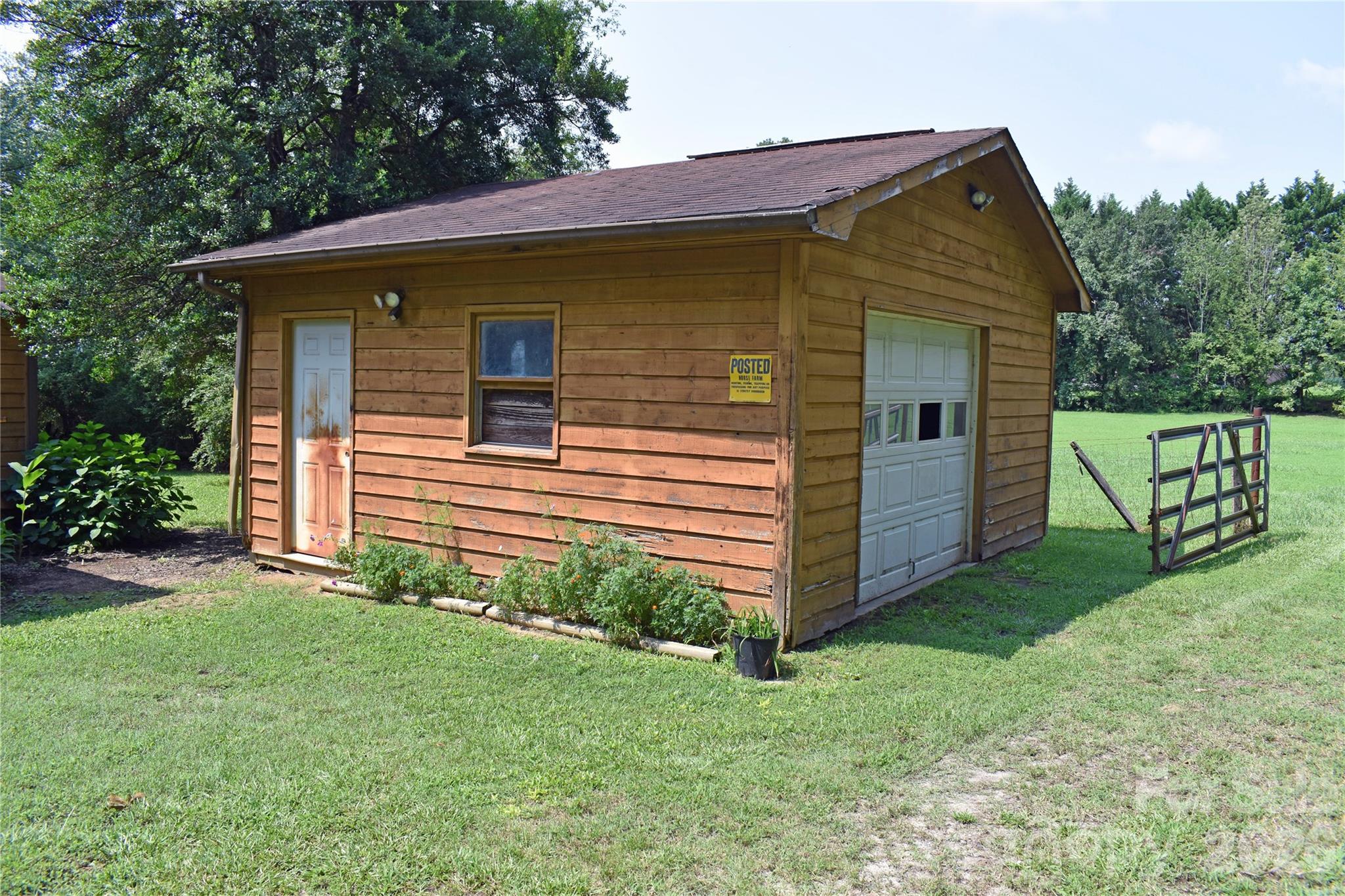 1330 Rosehill Drive Property Photo 28