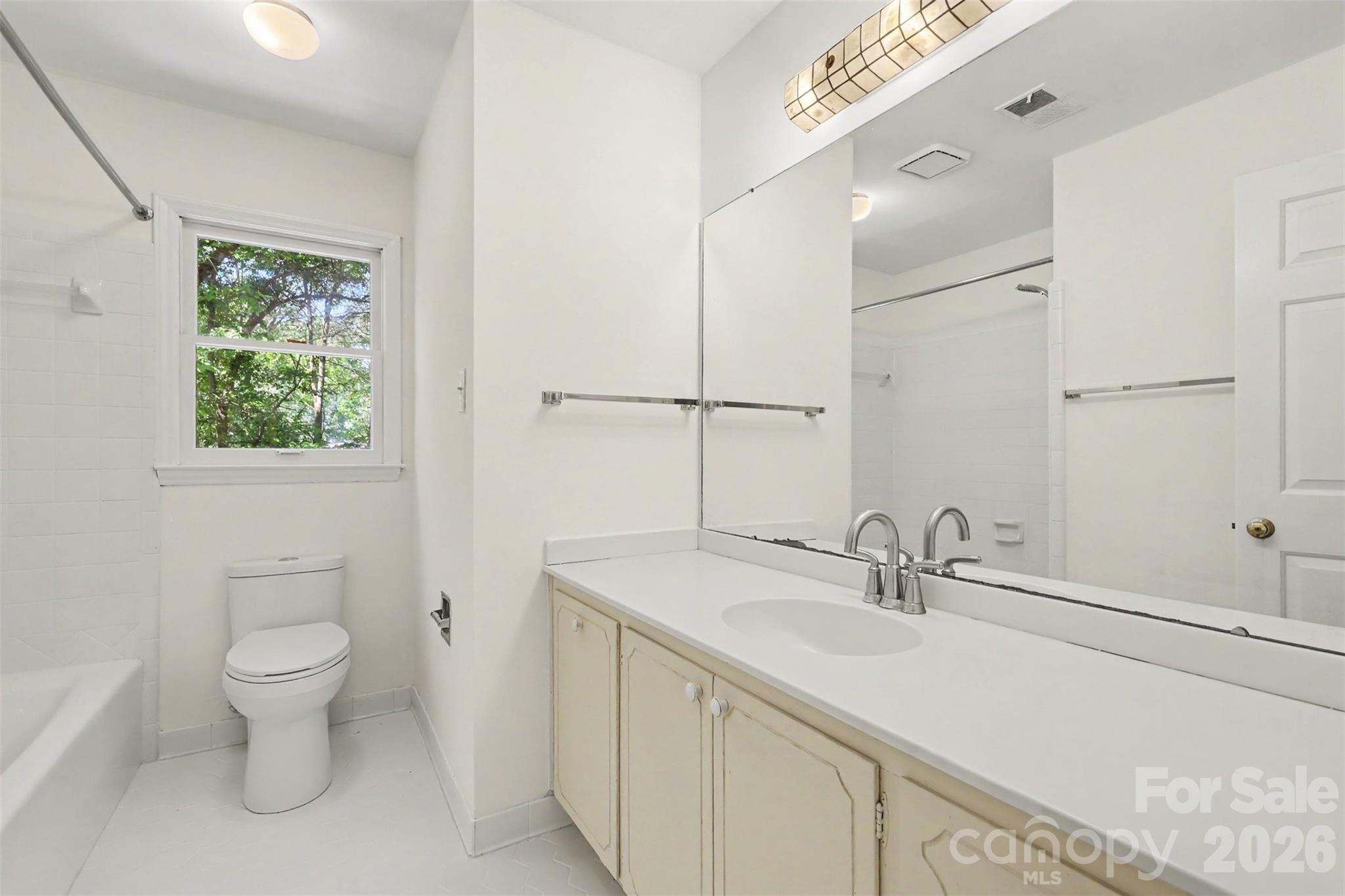 5301 Morrowick Road Property Photo 24
