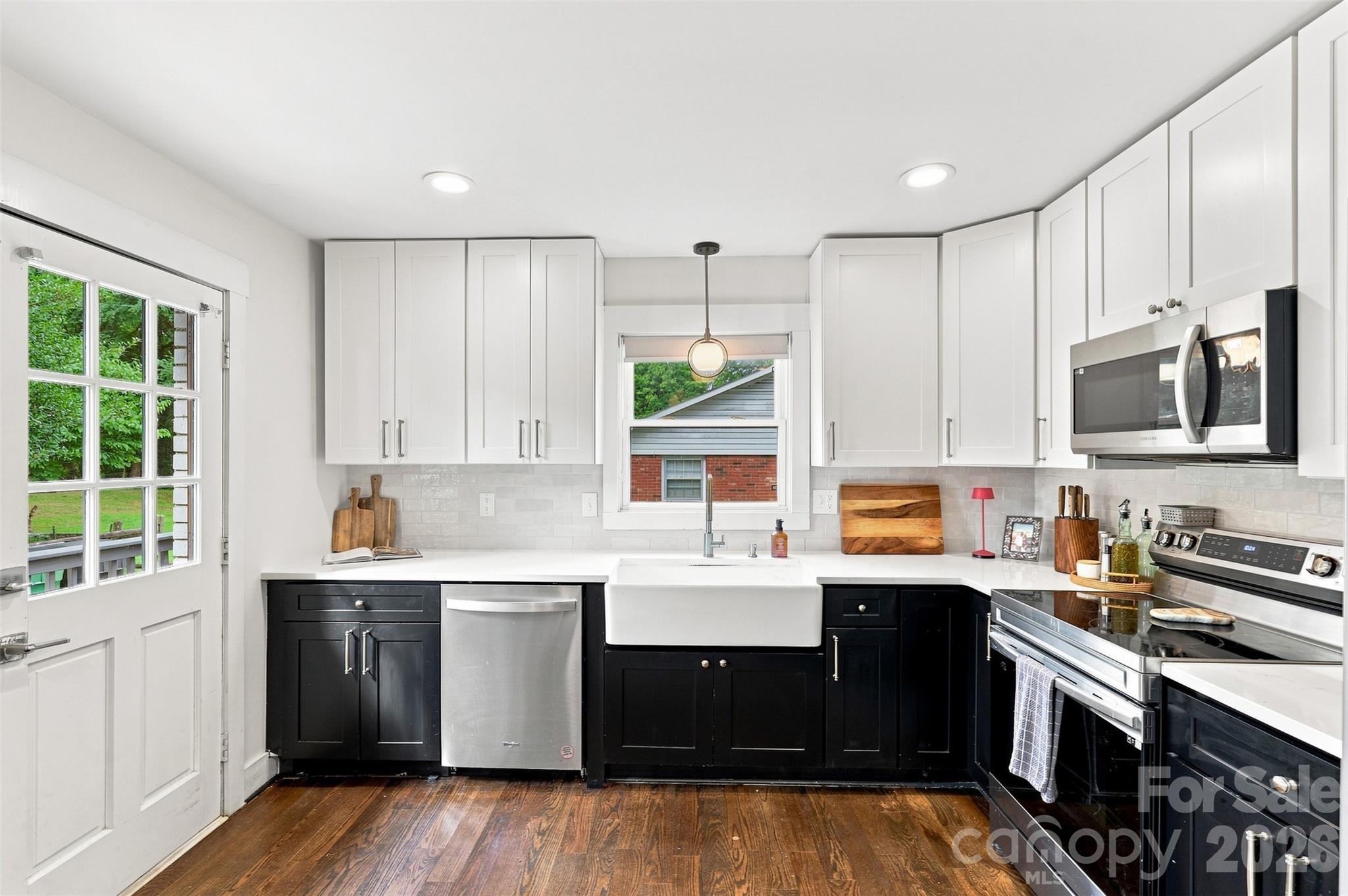 1700 Brookdale Avenue Property Photo 7