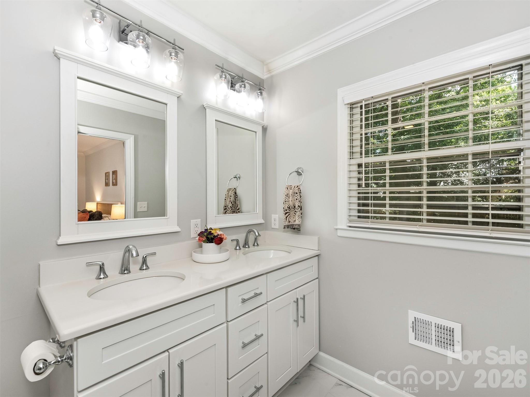 1324 Redcoat Drive Property Photo 23