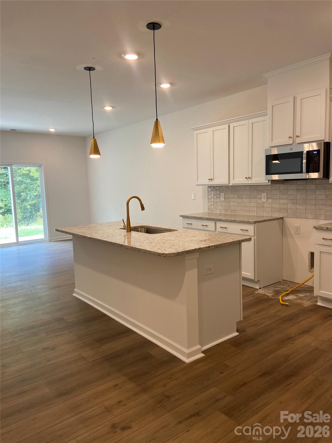 1153 Overbrook Place Property Photo 3